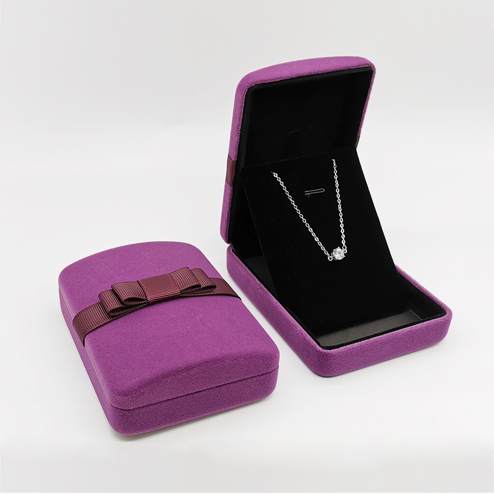 Velvet jewelry box