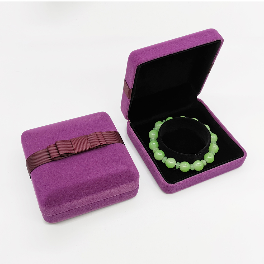 Velvet jewelry box