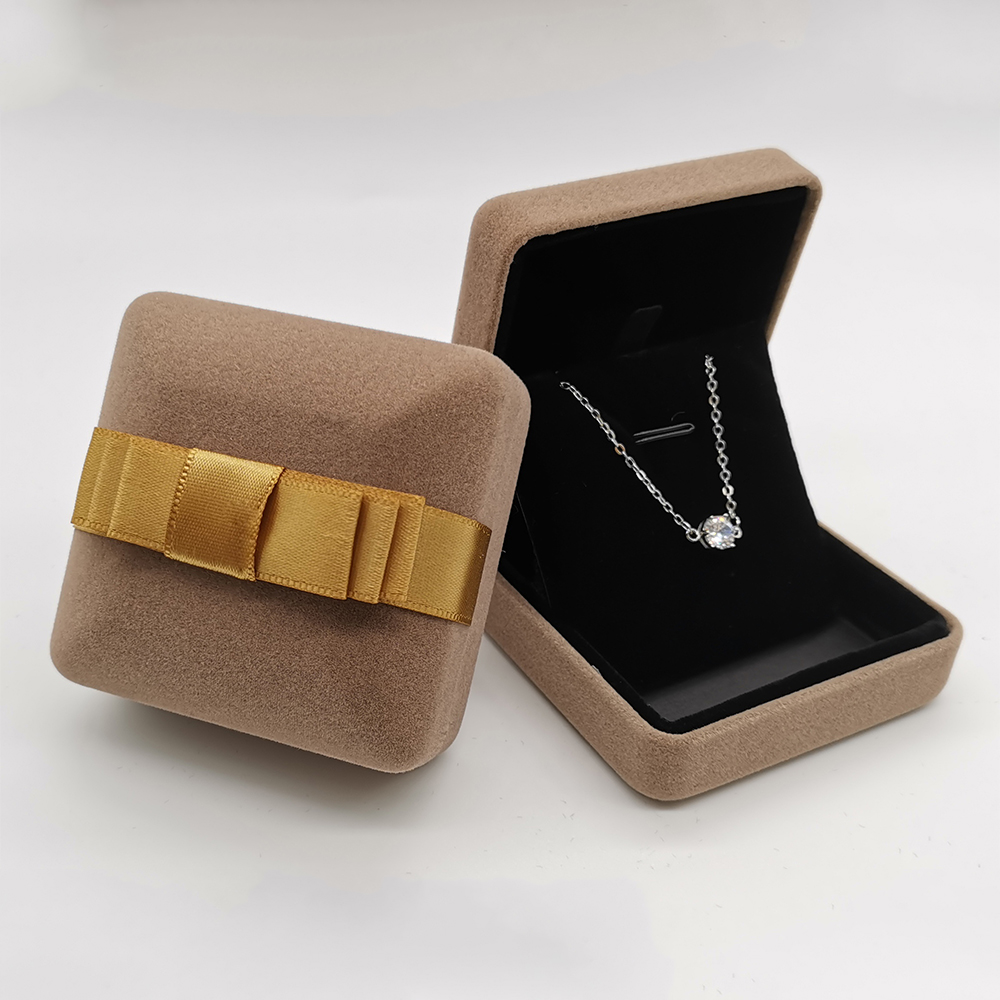 Velvet jewelry box