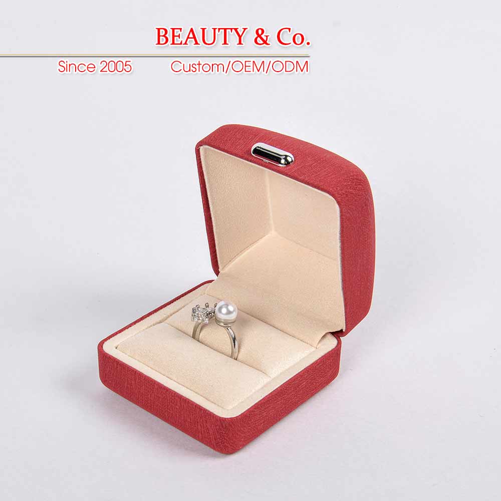 Jewelry dome box