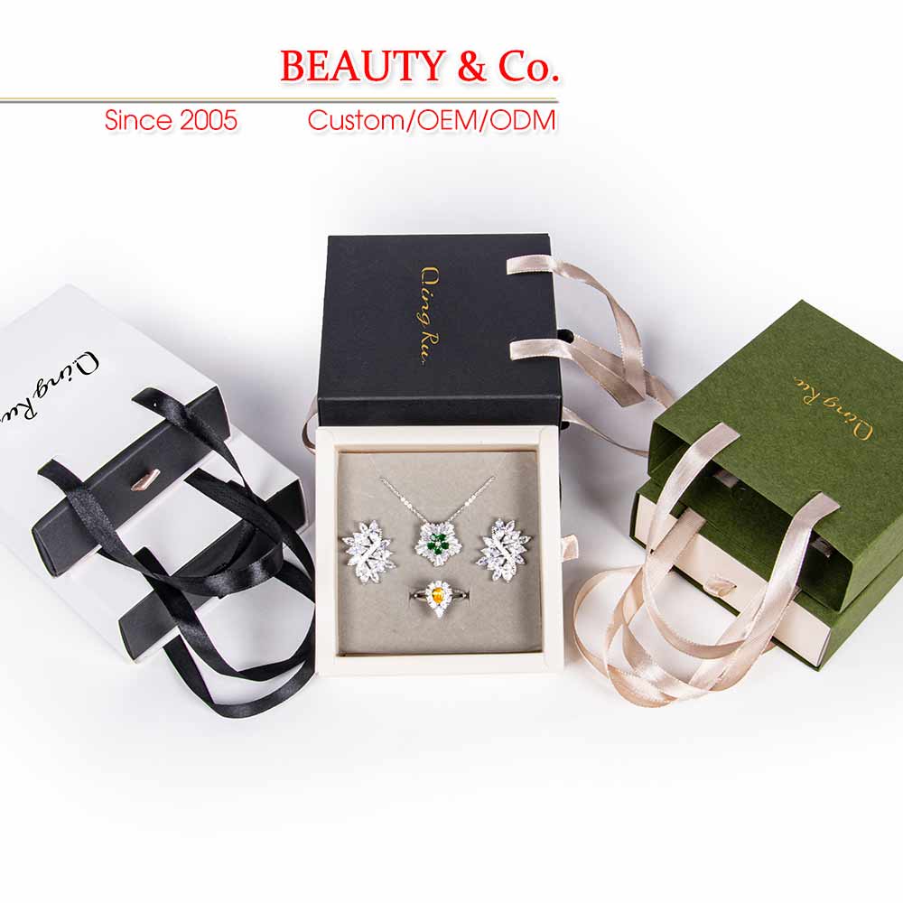 portable jewelry box
