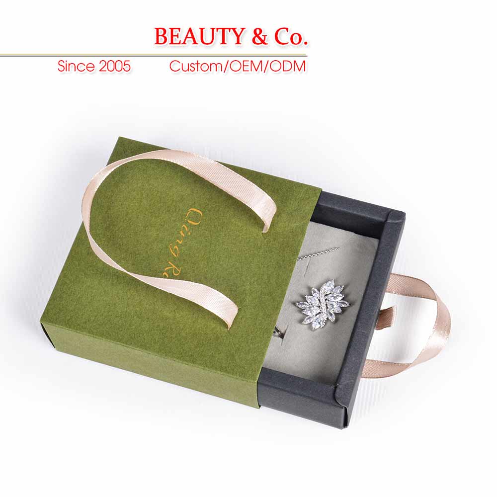 portable jewelry box