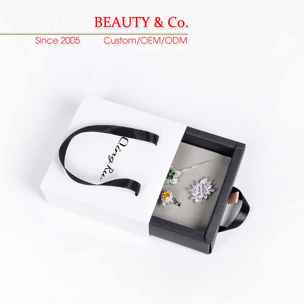 portable jewelry box