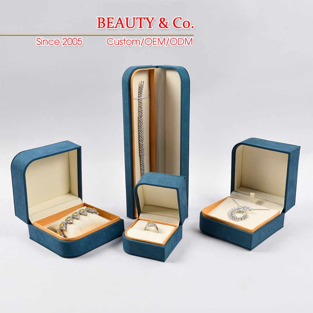 luxury box for putting jewelry