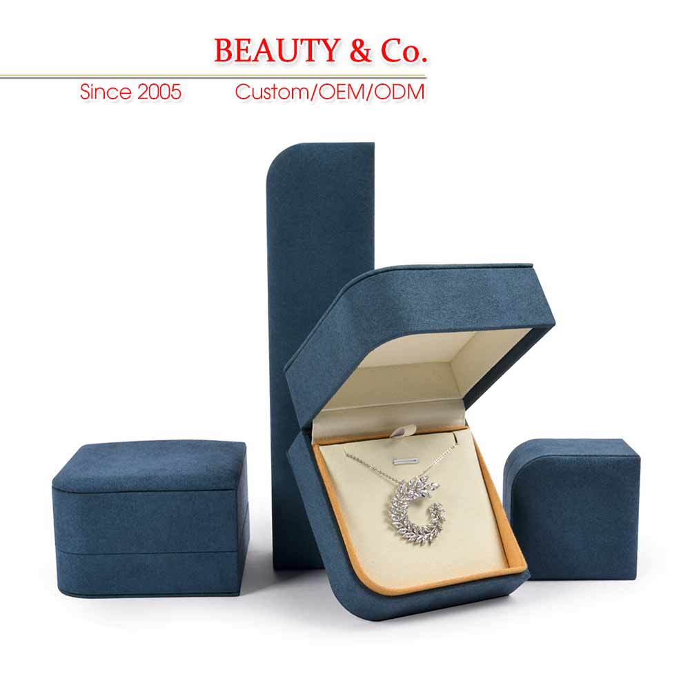 luxury box for putting jewelry