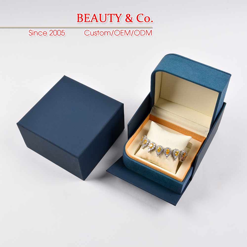 luxury box for putting jewelry