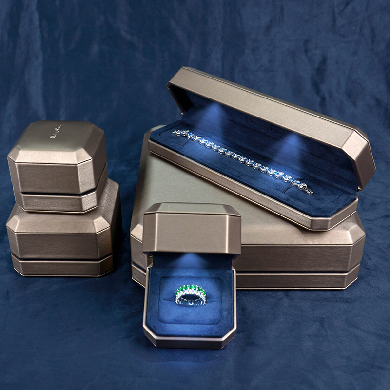 custom jewelry packaging