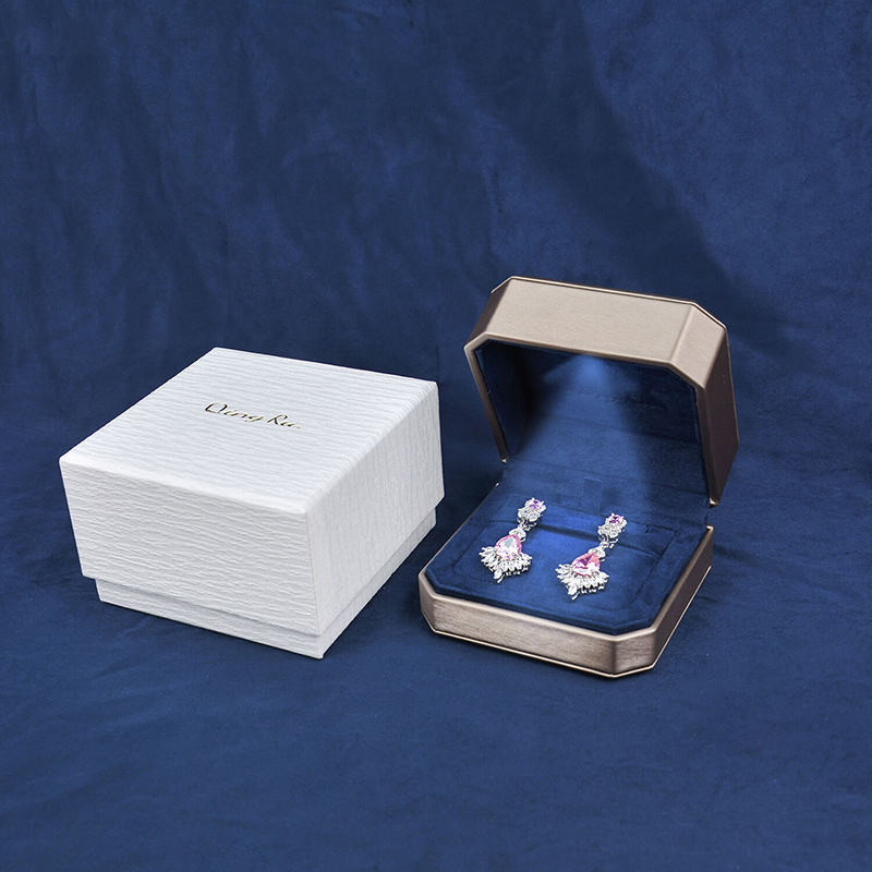 custom jewelry packaging