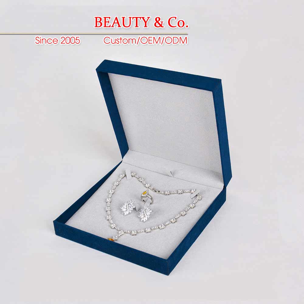 Packaging Small Jewelry Box