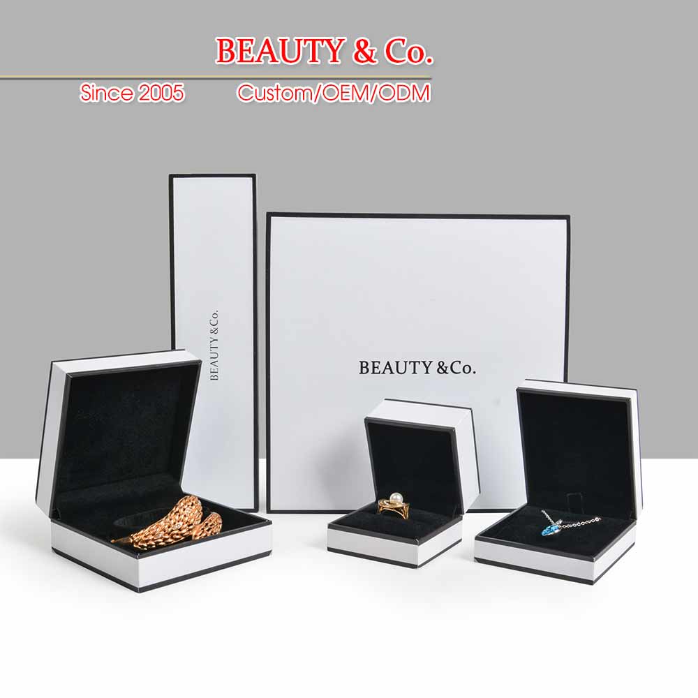 Personalized Jewelry Necklace Packaging