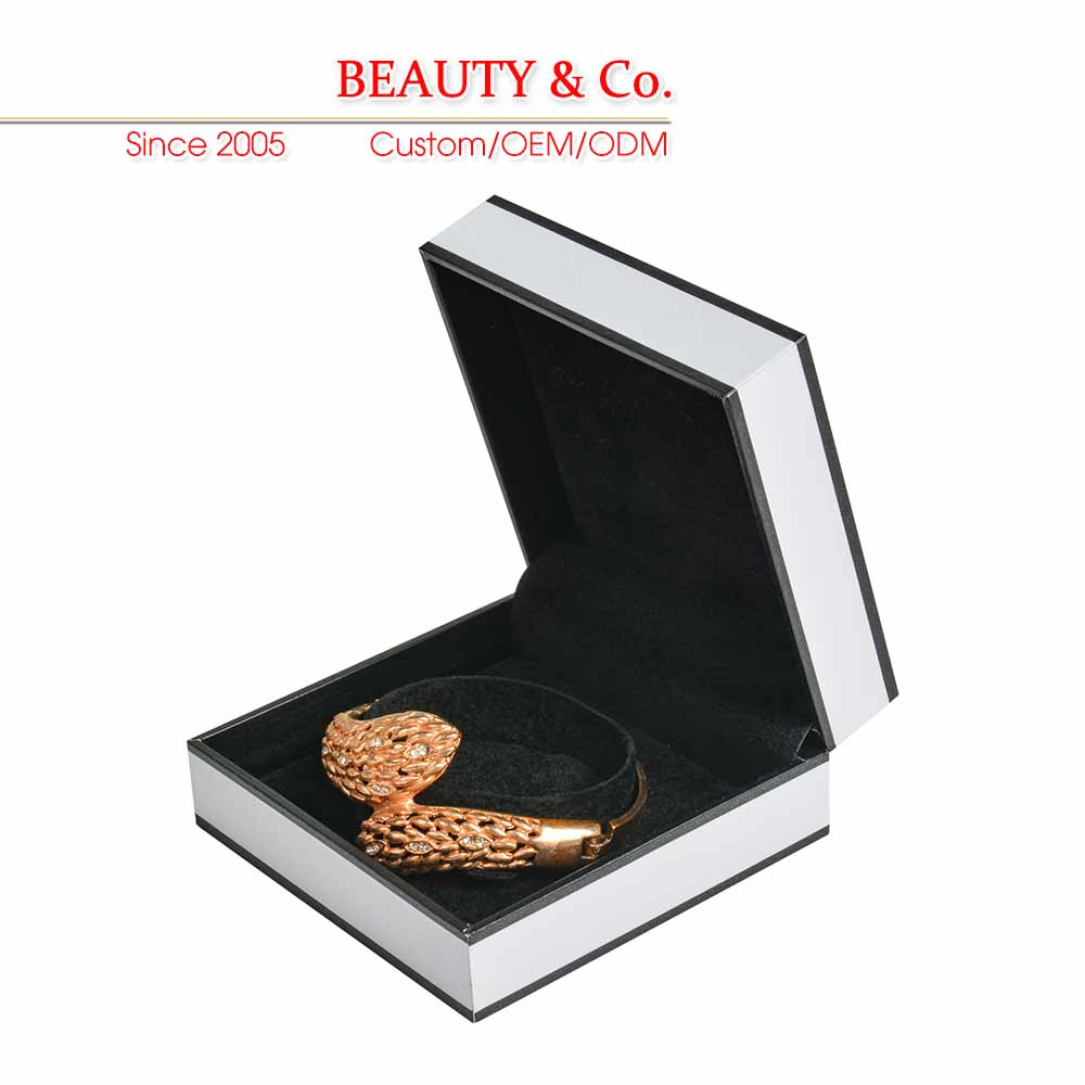 Personalized Jewelry Necklace Packaging