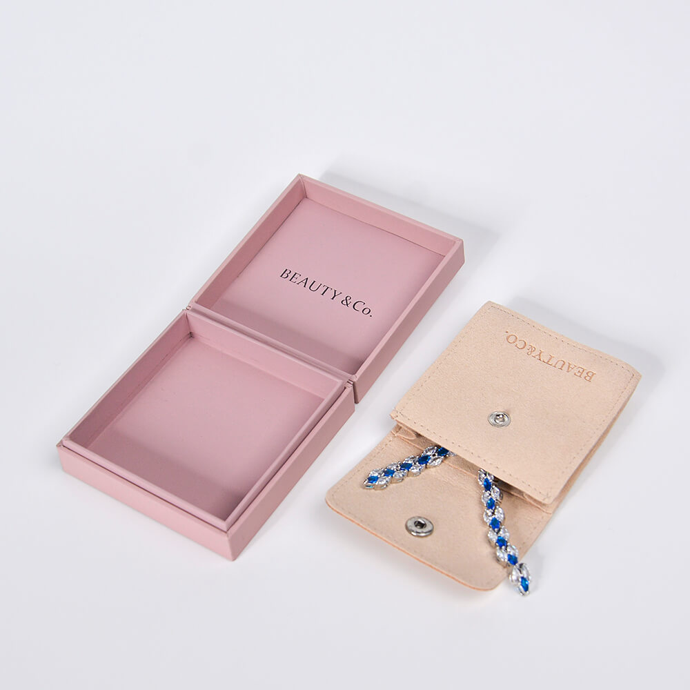 Minimalist Design for Modern Jewelry Case