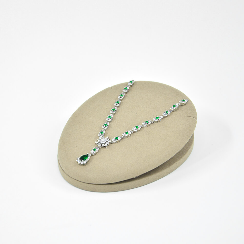 Display jewelry equipment