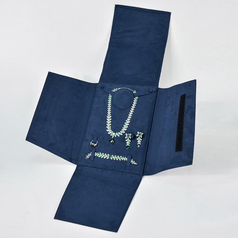 Space-Saving Style Pouch Bag