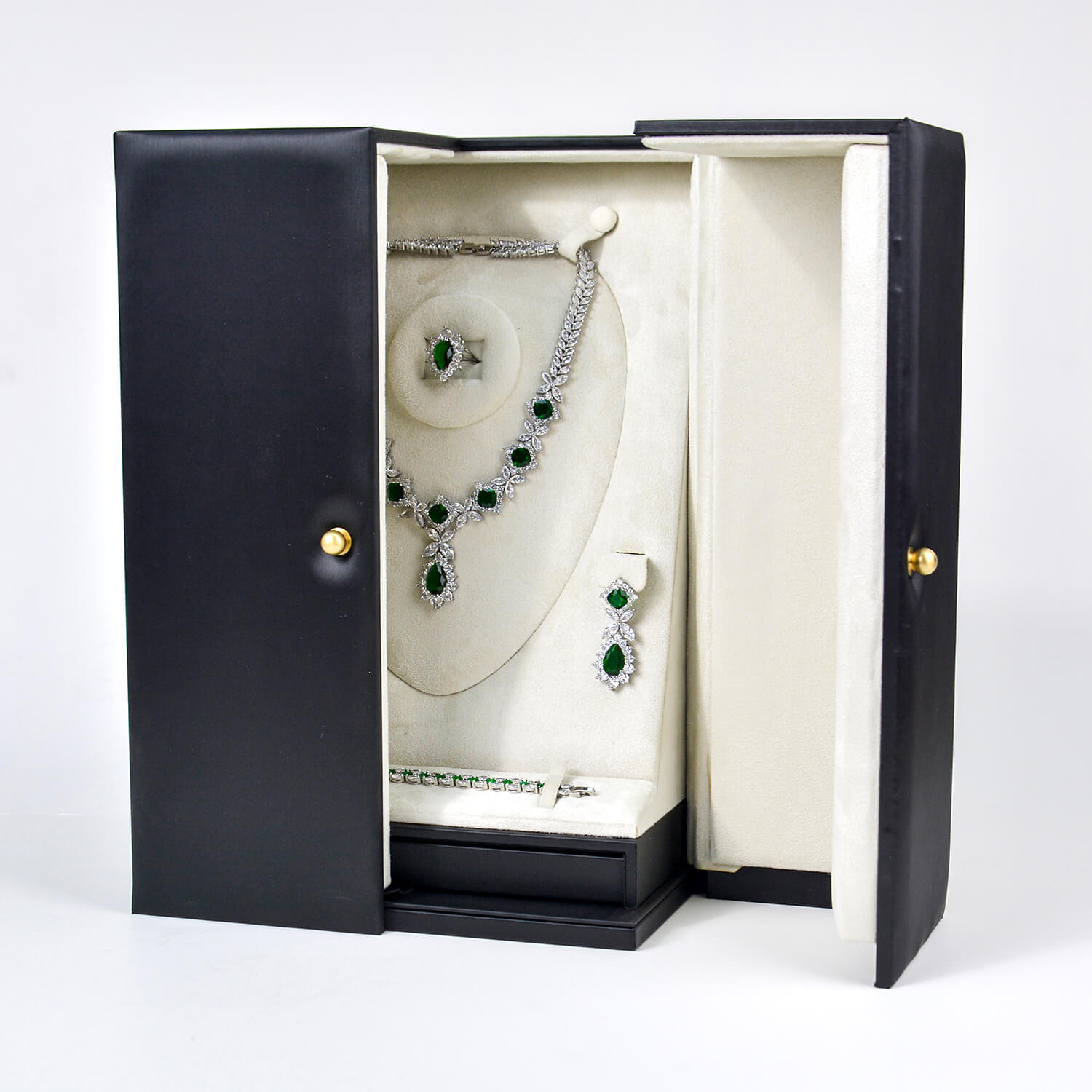 Luxurious Packaging For Diamond Jewelry