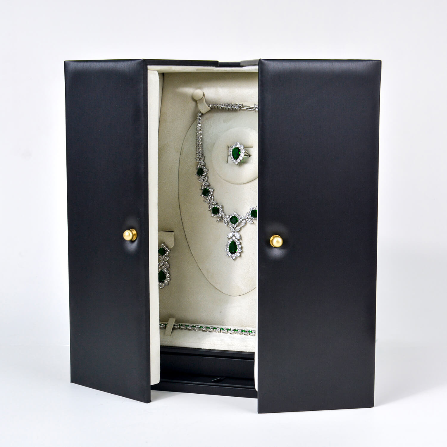 Luxurious Packaging For Diamond Jewelry