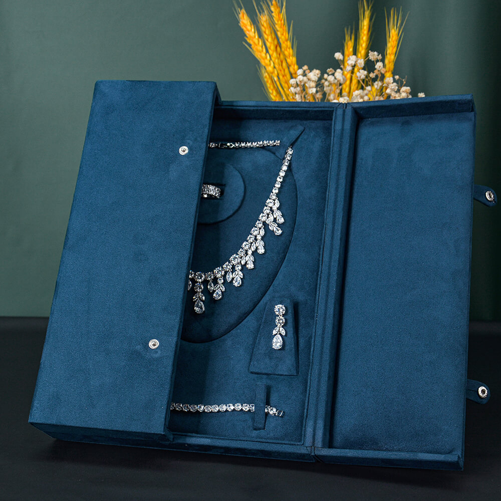 Heirloom Elegance Jewelry Packaging