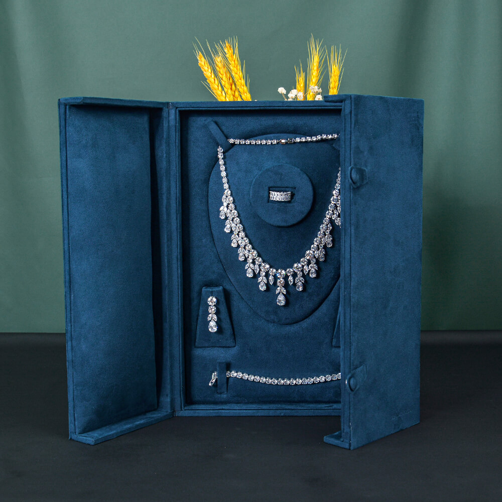 Heirloom Elegance Jewelry Packaging