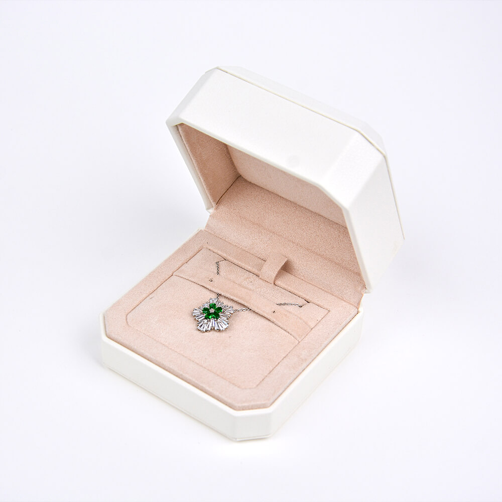  Luxury Leather Jewelry Boxes