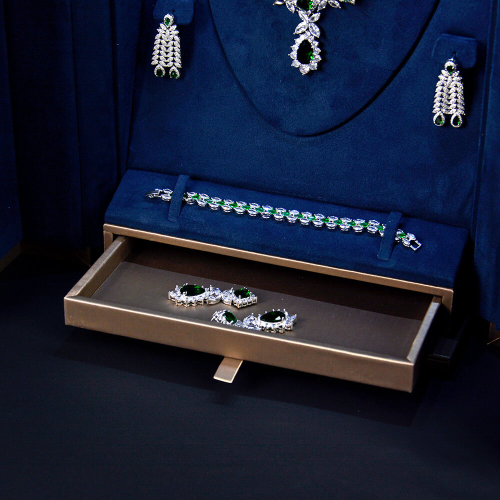 Illuminated Cases Diamond Set Boxes