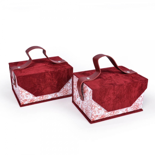 Red Box Premium Gift Packaging Boxes Stylish Handle Bag Boxes